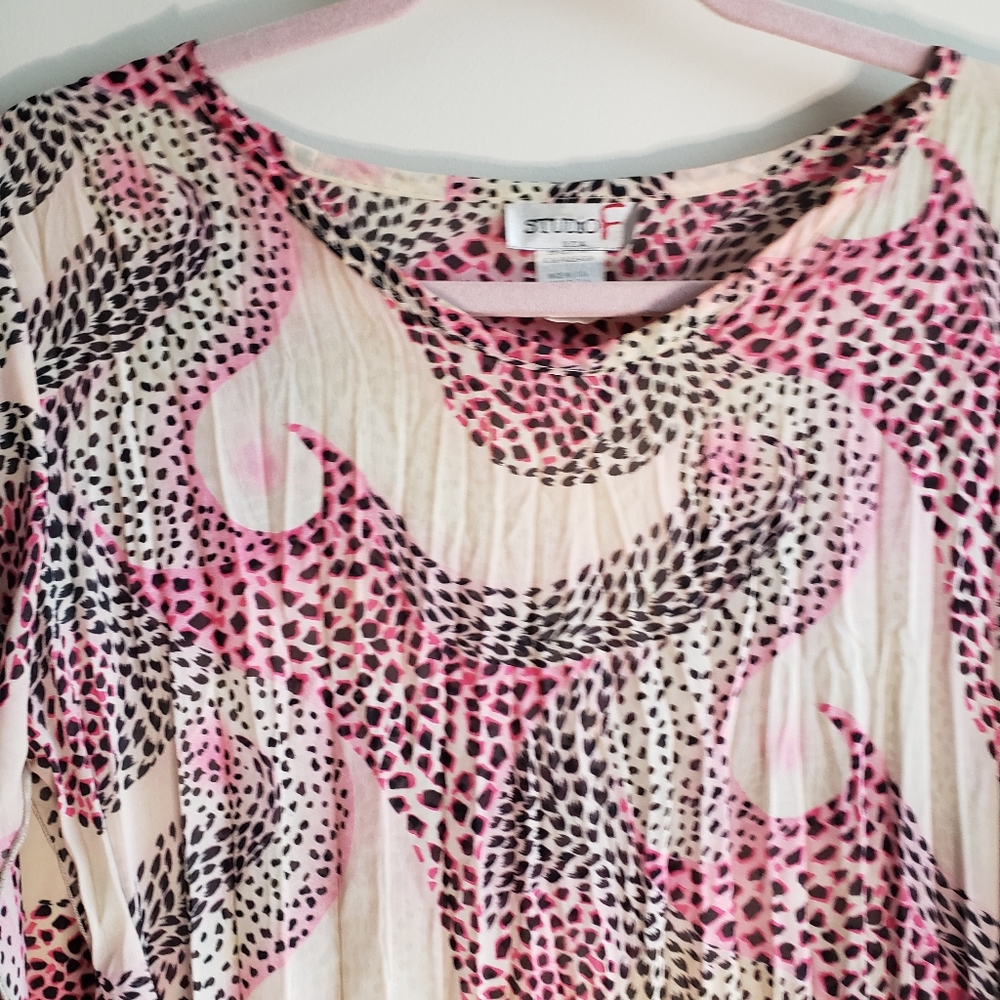 Gorgeous Pink, Cream and black dress - Picture 3 of 3